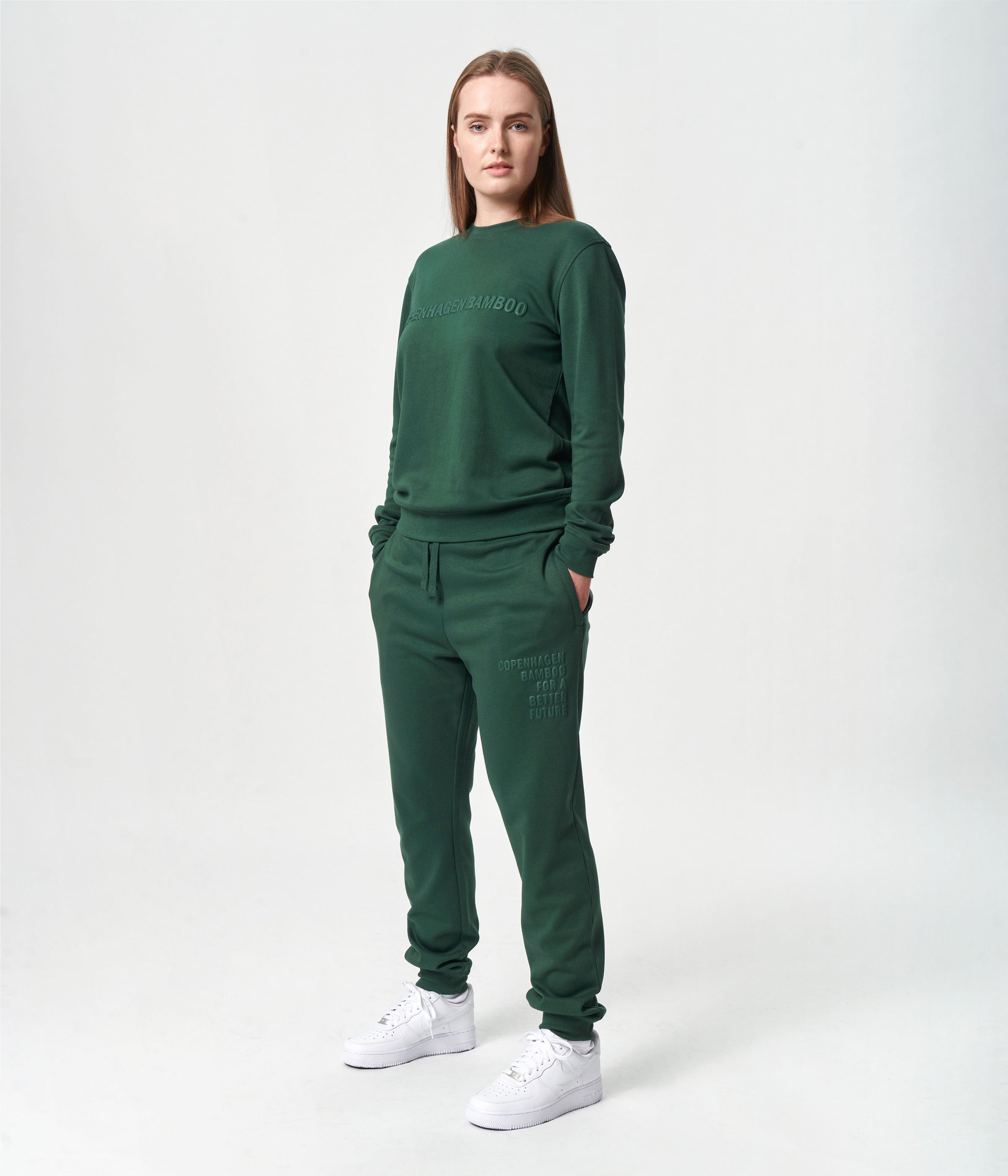 Grønt bambus joggingsæt med logo