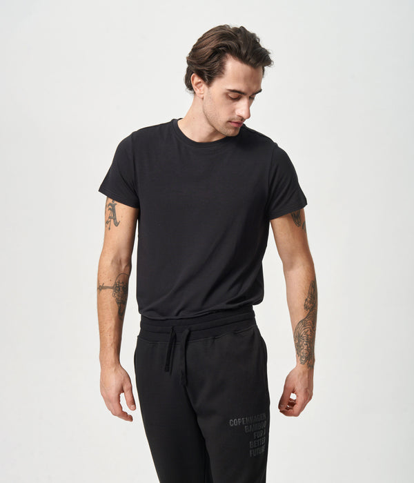 Bambus Pakke - T-shirt & Herretrusser & Strømper - Sort